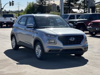 Used 2021 Hyundai Venue SE image 1