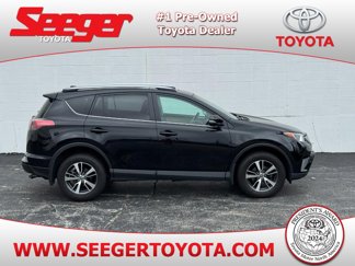 Used 2018 Toyota RAV4 XLE image 1