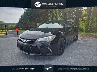 Used 2016 Toyota Camry SE image 1