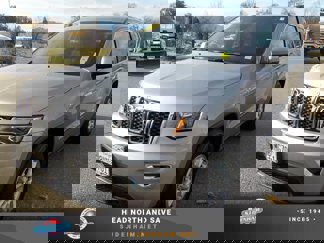 Used 2020 Jeep Grand Cherokee Laredo image 1