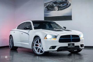 Used 2011 Dodge Charger SE image 1