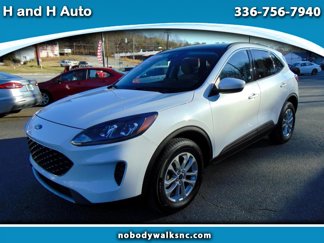 Used 2021 Ford Escape SE w/ Cold Weather Package image 1