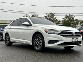 Used 2021 Volkswagen Jetta SE w/ SE Cold Weather Package image 1