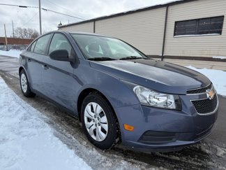 Used 2014 Chevrolet Cruze LS image 1