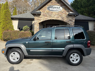 Used 2005 Jeep Liberty Sport image 1