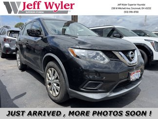 Used 2016 Nissan Rogue S image 1