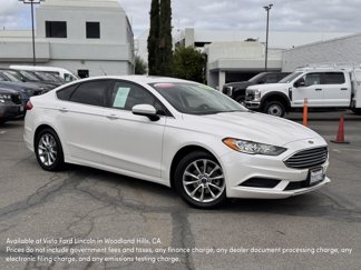 Certified 2017 Ford Fusion SE image 1