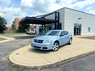 Used 2013 Dodge Avenger SE image 1
