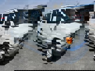 Used 2004 Ford E-350 and Econoline 350 XLT image 1
