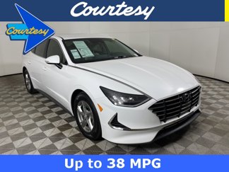 Used 2023 Hyundai Sonata SE image 1