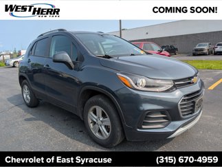 Used 2022 Chevrolet Trax LT w/ LT Convenience Package image 1