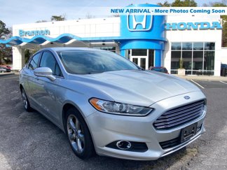 Used 2013 Ford Fusion SE image 1