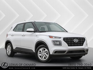 Used 2024 Hyundai Venue SE image 1