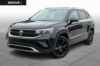 Used 2022 Volkswagen Taos SE image 1