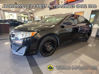 Used 2012 Toyota Camry LE image 1