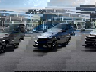 New 2025 Hyundai Elantra SEL image 1