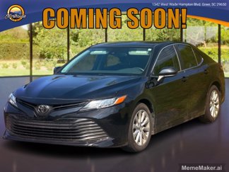 Used 2019 Toyota Camry LE image 1