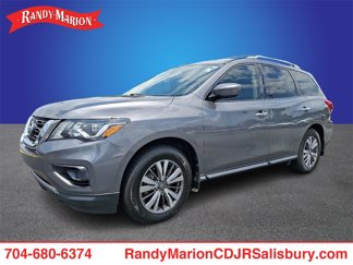 Used 2019 Nissan Pathfinder S image 1