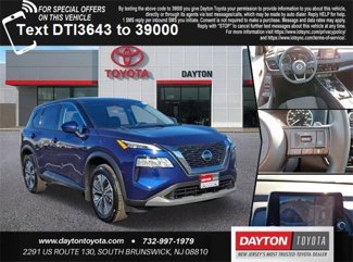 Used 2021 Nissan Rogue SV image 1