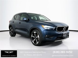 Used 2021 Volvo XC40 T5 Momentum w/ Protection Package image 1
