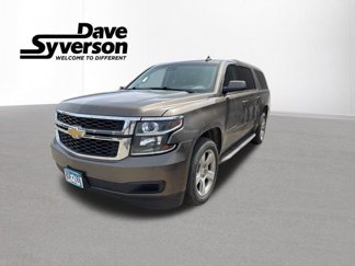 Used 2015 Chevrolet Suburban LT image 1