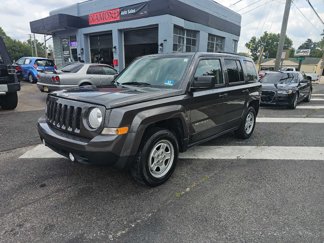 Used 2016 Jeep Patriot Sport w/ Power Value Group image 1