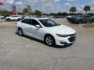 Used 2022 Chevrolet Malibu LT image 1