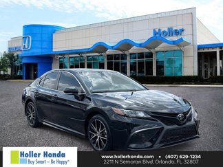 Used 2022 Toyota Camry SE image 1