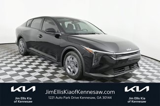 New 2025 Kia K4 LX image 1