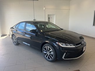 New 2025 Volkswagen Jetta SE image 1