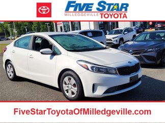 Used 2018 Kia Forte LX image 1