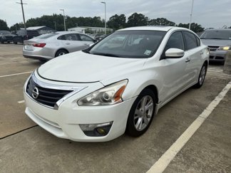 Used 2015 Nissan Altima 2.5 SV image 1
