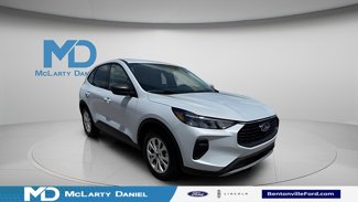 New 2025 Ford Escape Active image 1