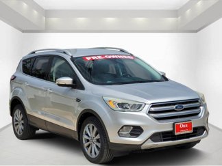 Used 2017 Ford Escape Titanium image 1