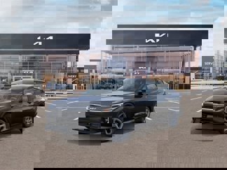 New 2025 Kia K4 LXS image 1