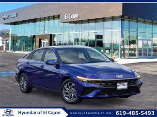 Used 2024 Hyundai Elantra SEL image 1