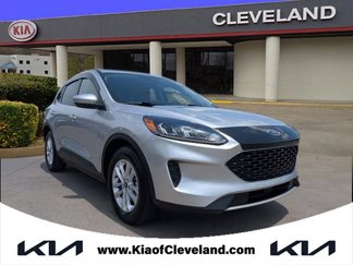 Used 2020 Ford Escape SE image 1