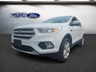 Used 2019 Ford Escape SE image 1