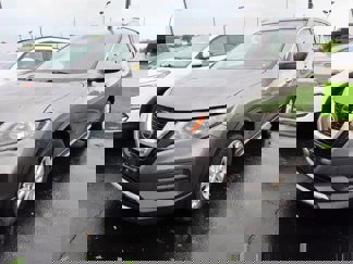 Used 2018 Nissan Rogue SV image 1