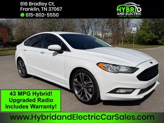Used 2018 Ford Fusion SE image 1