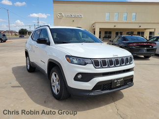 Used 2023 Jeep Compass Latitude image 1