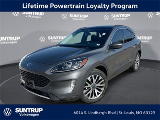 Used 2022 Ford Escape Titanium image 1