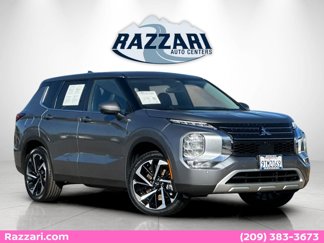 Used 2024 Mitsubishi Outlander SE Black Edition image 1