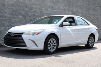 Used 2017 Toyota Camry LE image 1