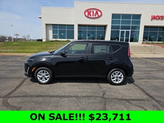 New 2025 Kia Soul S image 1