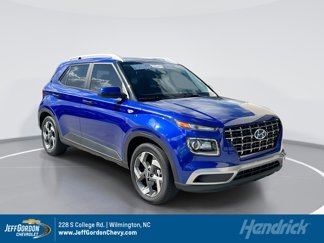 Used 2024 Hyundai Venue SEL image 1