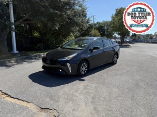 Used 2019 Toyota Prius LE image 1