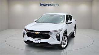 Used 2024 Chevrolet Trax LS w/ LS Convenience Package image 1