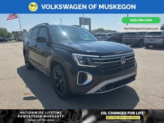 New 2025 Volkswagen Atlas Peak Edition SE image 1