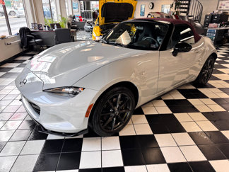 Used 2018 MAZDA MX-5 Miata Club image 1